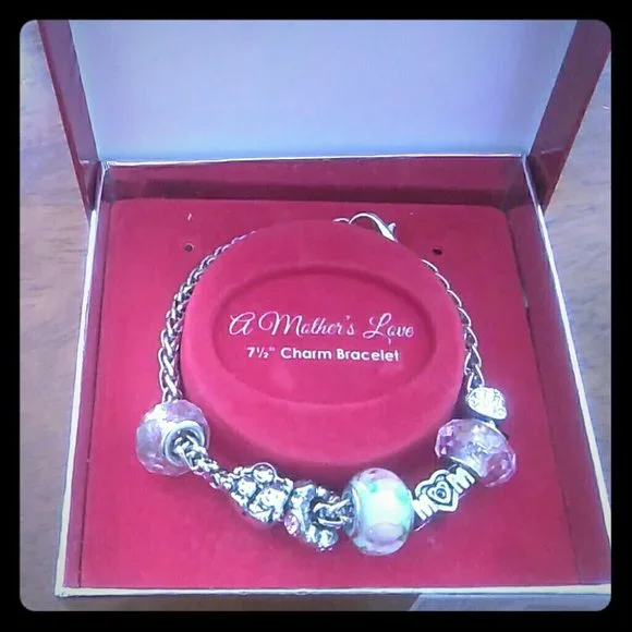 BEAUTIFUL CHARM BRACELET - Picture 2 of 8